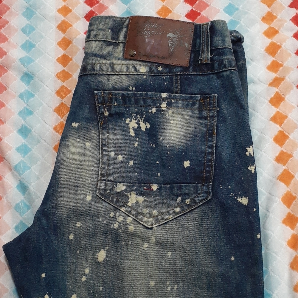 Jean - Picture 2 of 4